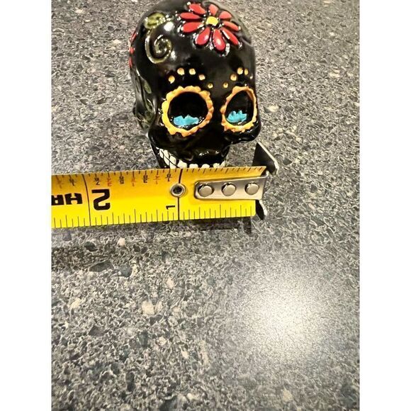 Skull Rock With Flower - Picture 6 of 6